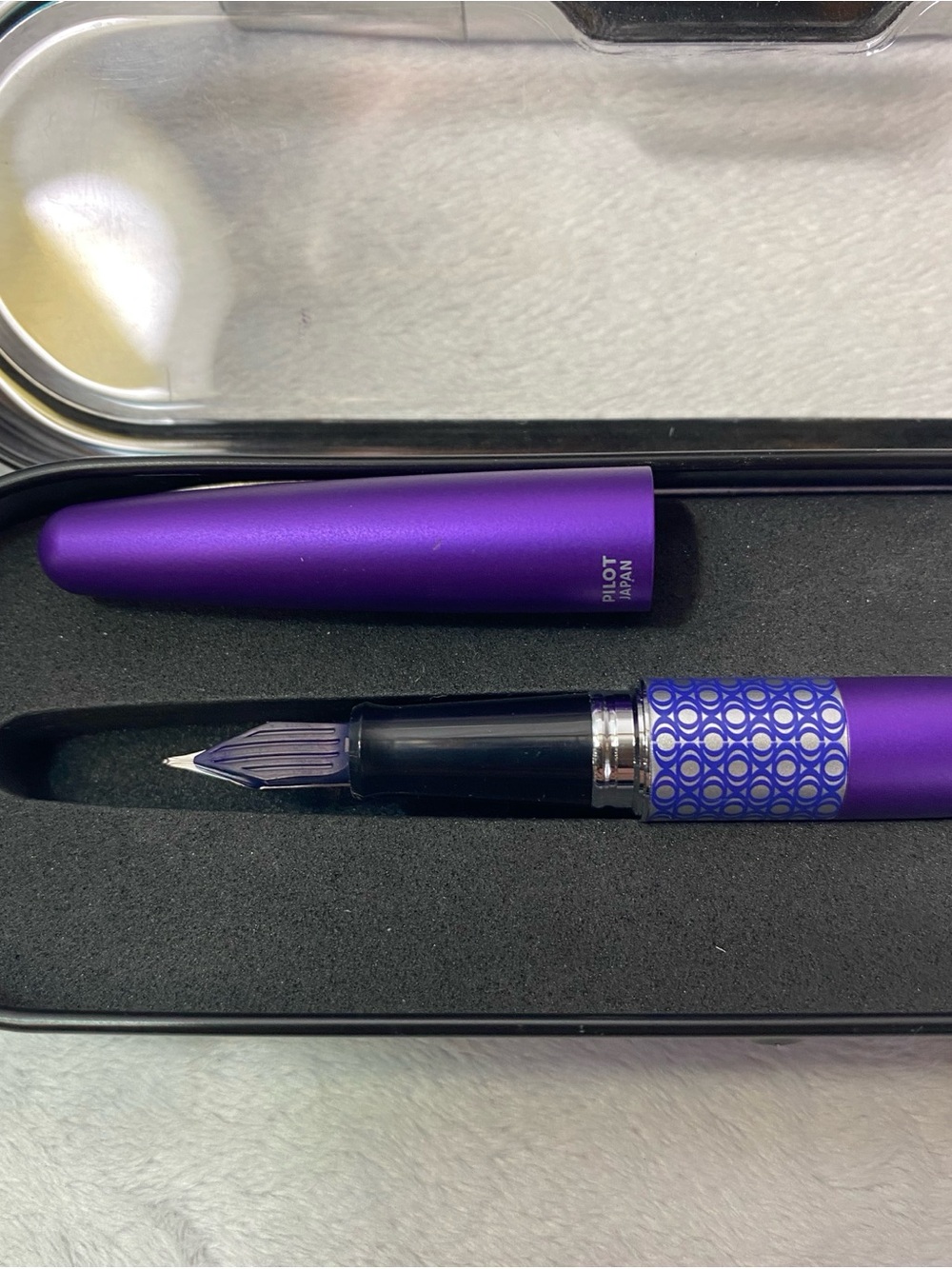 Pilot Iroshizuku Fountain Pen And Ink Set Ajisai Blue Purple 50ml (69211) - Picture 8 of 11